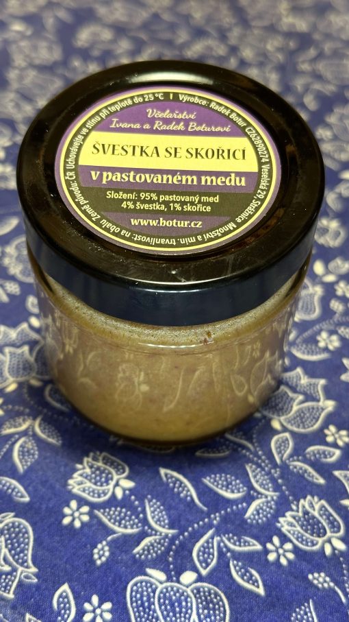 Švestky se skořicí v medu 250 gr